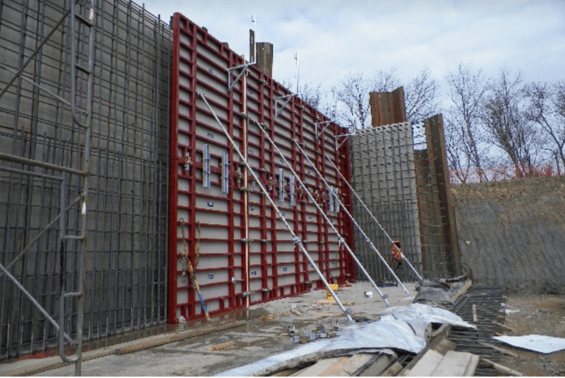Magnum formwork on a high-rise construction site